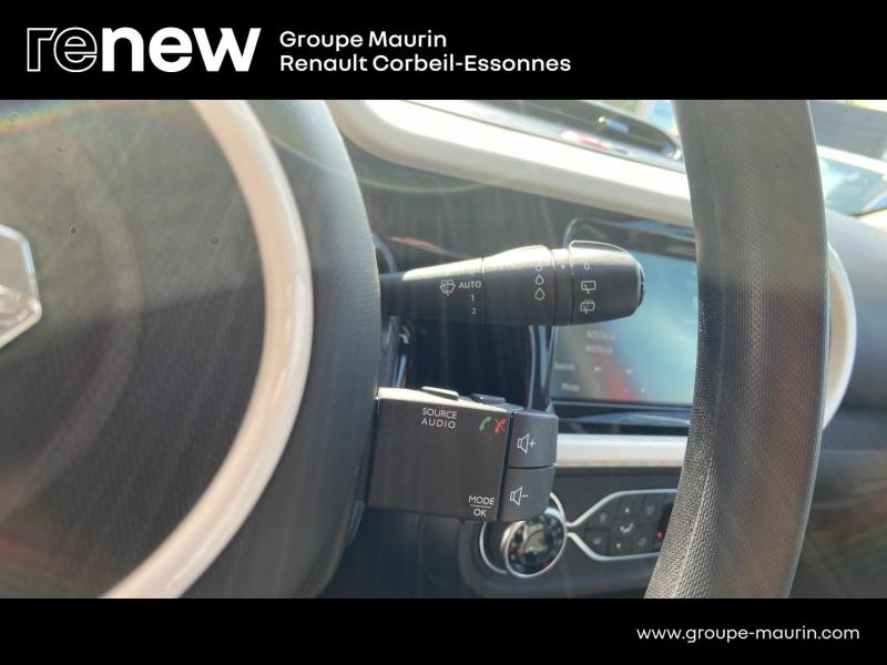 Photo 19 de l’annonce de RENAULT Twingo d’occasion à vendre à CORBEIL-ESSONNES