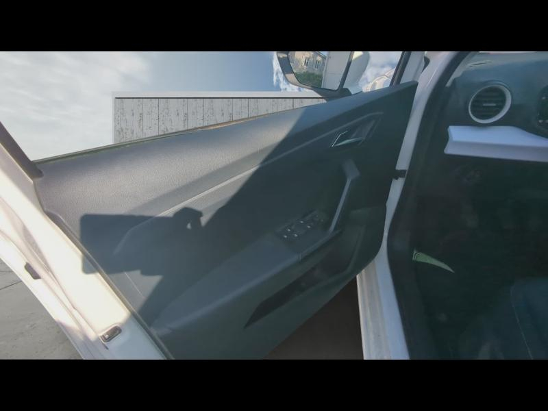 Photo 13 de l’annonce de SEAT Ibiza d’occasion à vendre à DIGNE-LES-BAINS