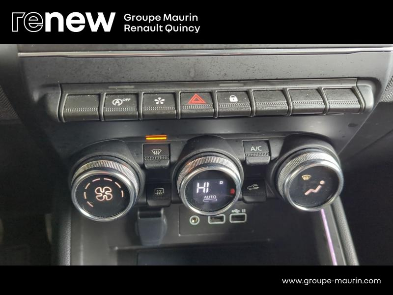 Photo 8 de l’annonce de RENAULT Clio d’occasion à vendre à QUINCY-SOUS-SÉNART