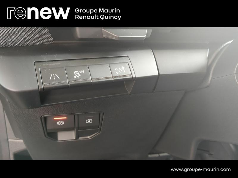 Photo 15 de l’annonce de RENAULT Megane d’occasion à vendre à QUINCY-SOUS-SÉNART