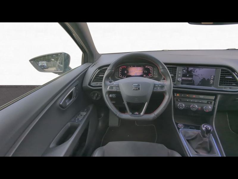 Photo 8 de l’annonce de SEAT Leon d’occasion à vendre à BOLLÈNE
