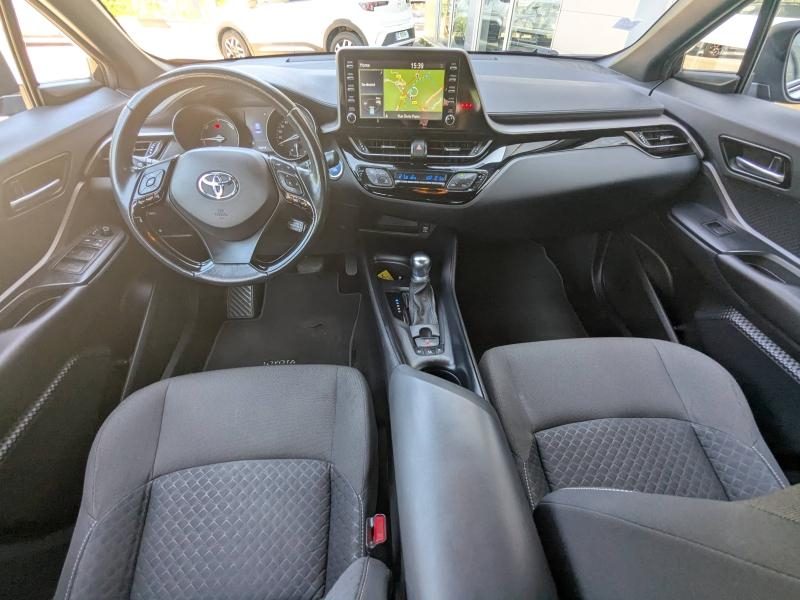 Photo 20 de l’annonce de TOYOTA C-HR d’occasion à vendre à GAP