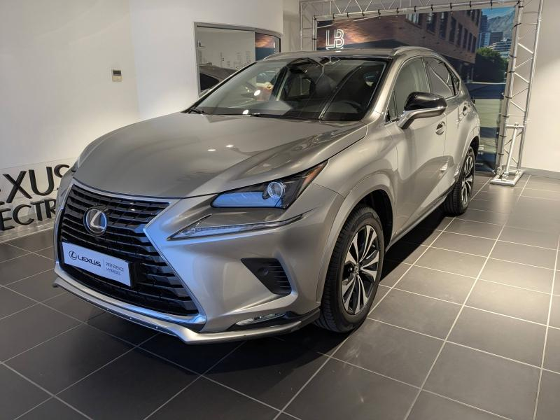 Photo 3 de l’annonce de LEXUS NX d’occasion à vendre à AUBIÈRE