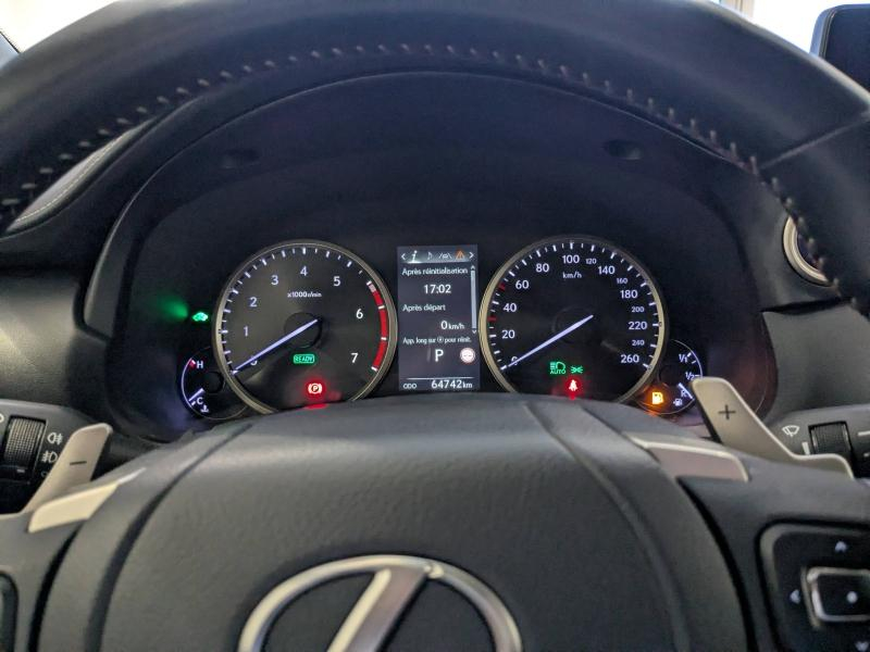 Photo 5 de l’annonce de LEXUS NX d’occasion à vendre à AUBIÈRE