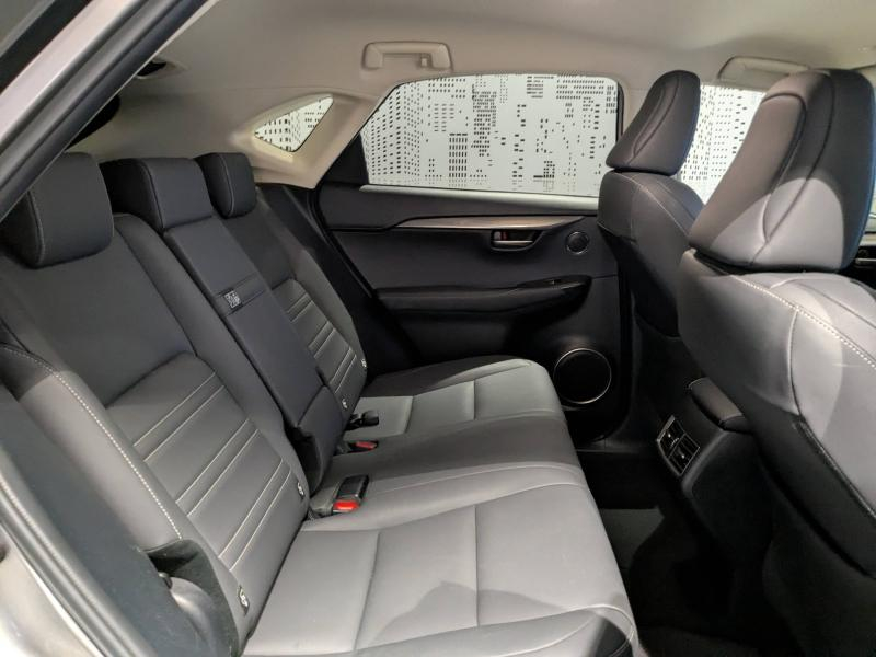 Photo 11 de l’annonce de LEXUS NX d’occasion à vendre à AUBIÈRE