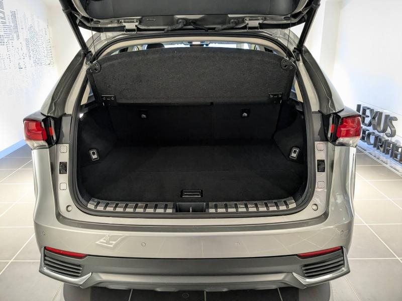 Photo 12 de l’annonce de LEXUS NX d’occasion à vendre à AUBIÈRE