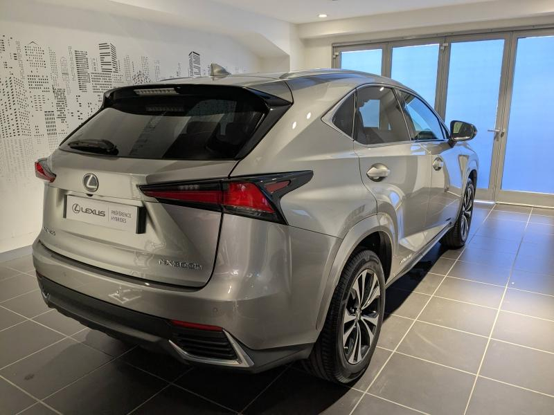 Photo 16 de l’annonce de LEXUS NX d’occasion à vendre à AUBIÈRE