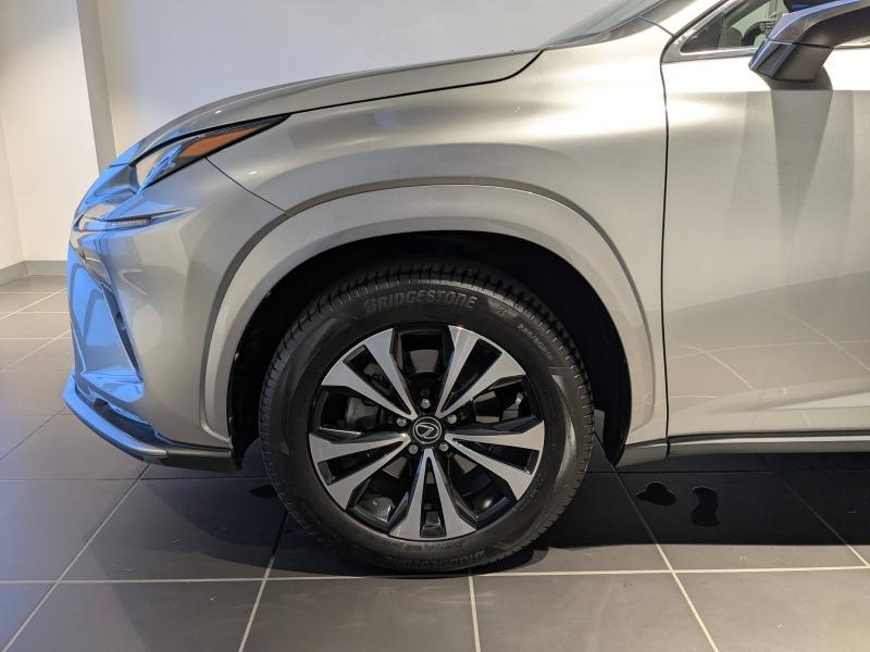 Photo 18 de l’annonce de LEXUS NX d’occasion à vendre à AUBIÈRE
