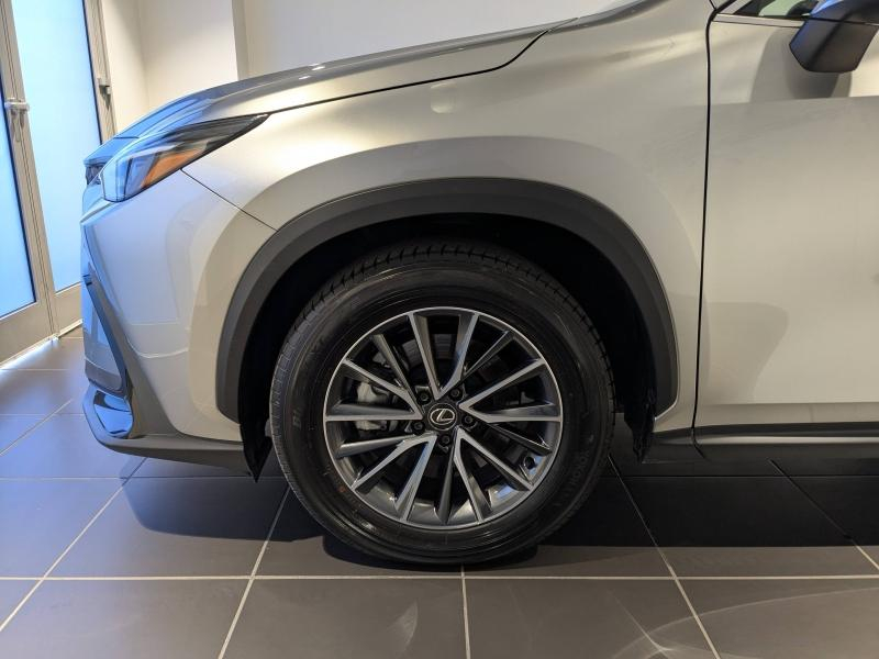 Photo 17 de l’annonce de LEXUS NX d’occasion à vendre à AUBIÈRE