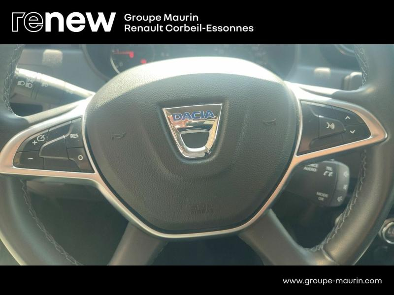 Photo 19 de l’annonce de DACIA Duster d’occasion à vendre à CORBEIL-ESSONNES
