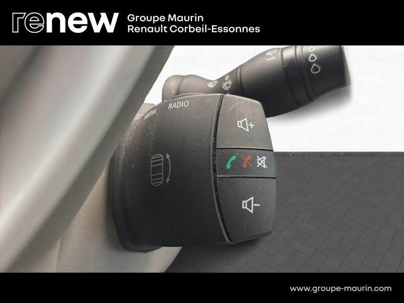 Photo 19 de l’annonce de RENAULT Zoe d’occasion à vendre à CORBEIL-ESSONNES