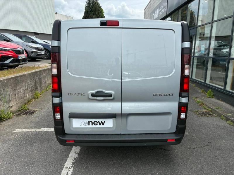 Photo 14 de l’annonce de RENAULT Trafic Fg VUL d’occasion à vendre à CHENNEVIÈRES-SUR-MARNE
