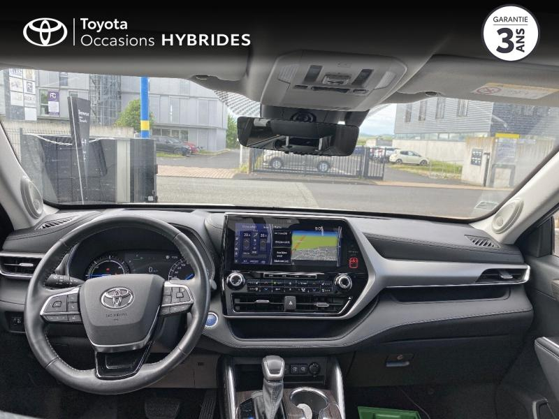 Photo 8 de l’annonce de TOYOTA Highlander d’occasion à vendre à AUBIÈRE