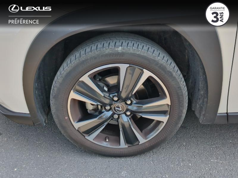 Photo 16 de l’annonce de LEXUS UX d’occasion à vendre à LATTES