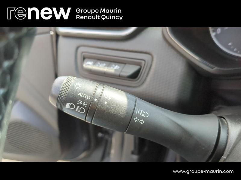 Photo 7 de l’annonce de RENAULT Clio d’occasion à vendre à QUINCY-SOUS-SÉNART