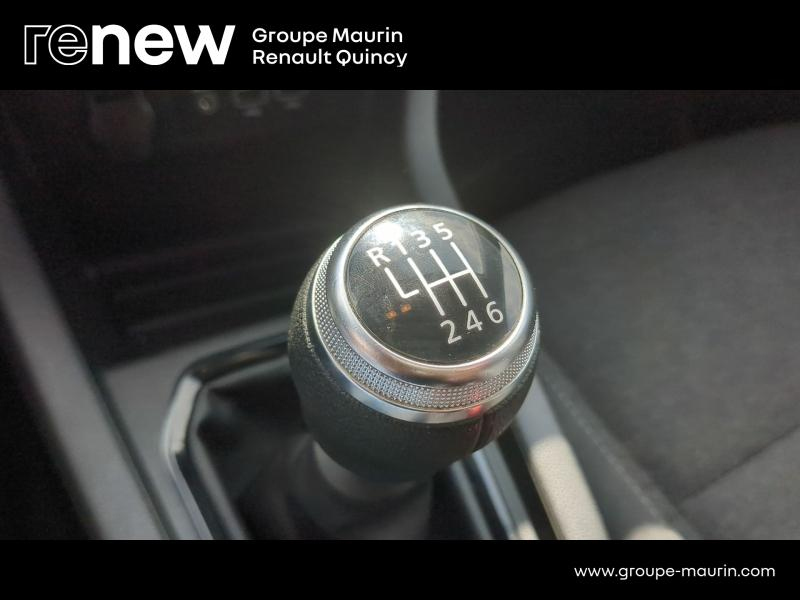 Photo 15 de l’annonce de RENAULT Clio d’occasion à vendre à QUINCY-SOUS-SÉNART