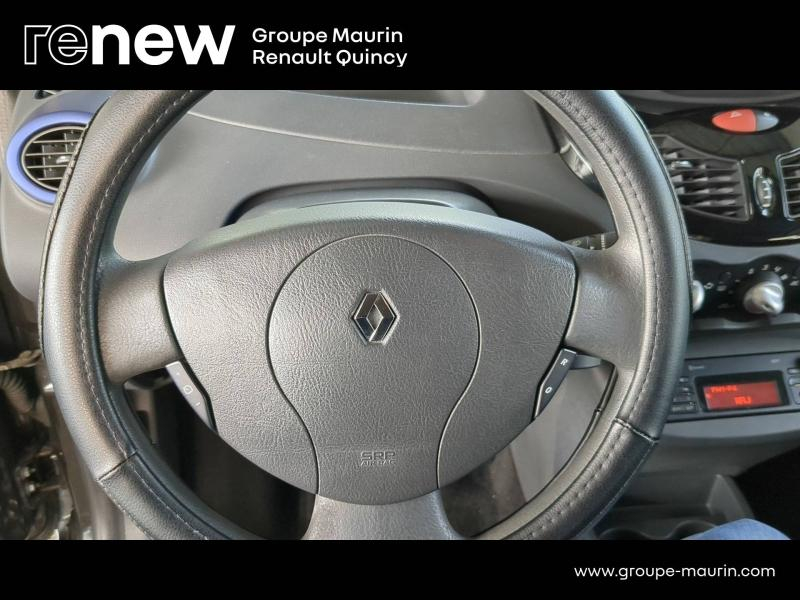 Photo 9 de l’annonce de RENAULT Twingo d’occasion à vendre à QUINCY-SOUS-SÉNART