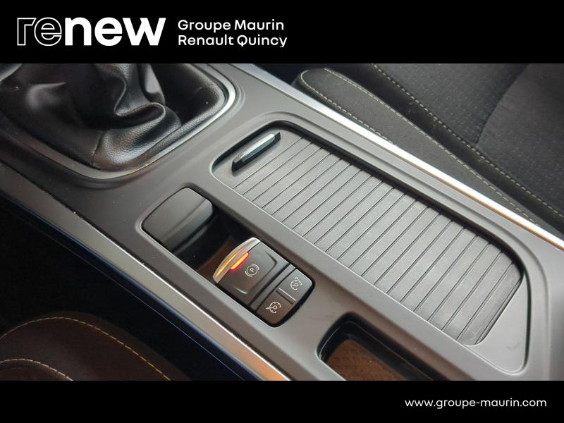 Photo 19 de l’annonce de RENAULT Megane d’occasion à vendre à QUINCY-SOUS-SÉNART