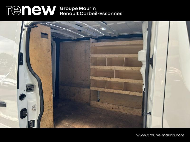Photo 13 de l’annonce de RENAULT Trafic Fg VUL d’occasion à vendre à CORBEIL-ESSONNES