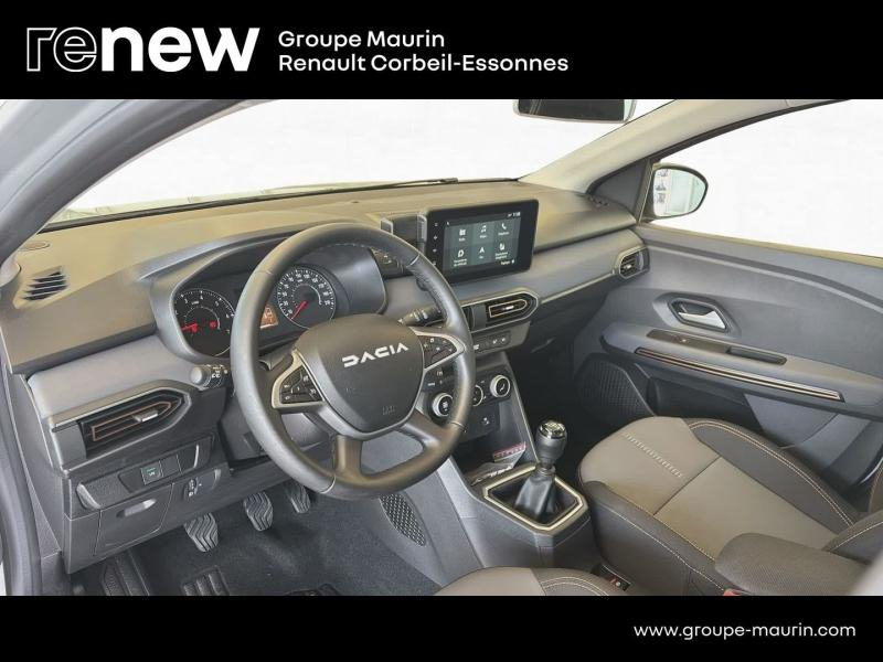 Photo 16 de l’annonce de DACIA Sandero d’occasion à vendre à CORBEIL-ESSONNES