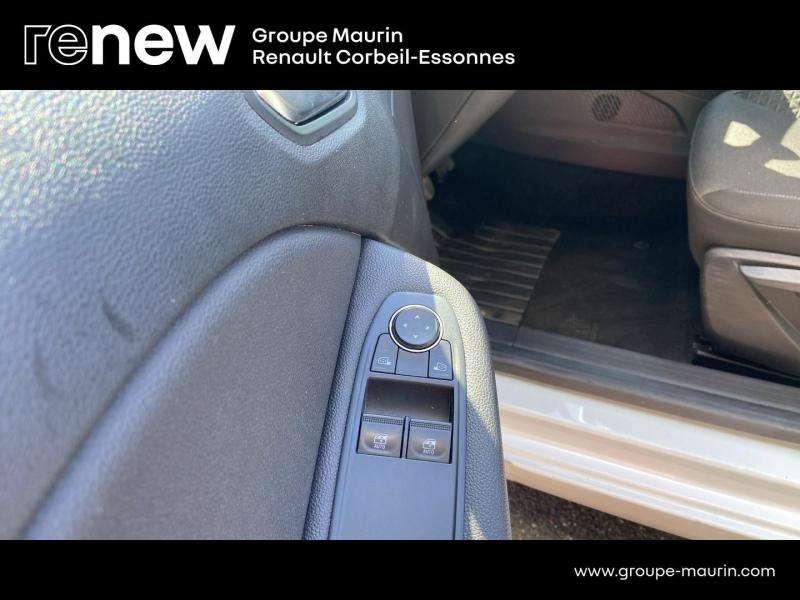 Photo 18 de l’annonce de RENAULT Clio Sté VUL d’occasion à vendre à CORBEIL-ESSONNES