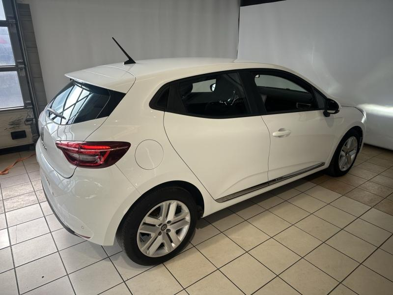 Photo 4 de l’annonce de RENAULT Clio d’occasion à vendre à CHENNEVIÈRES-SUR-MARNE