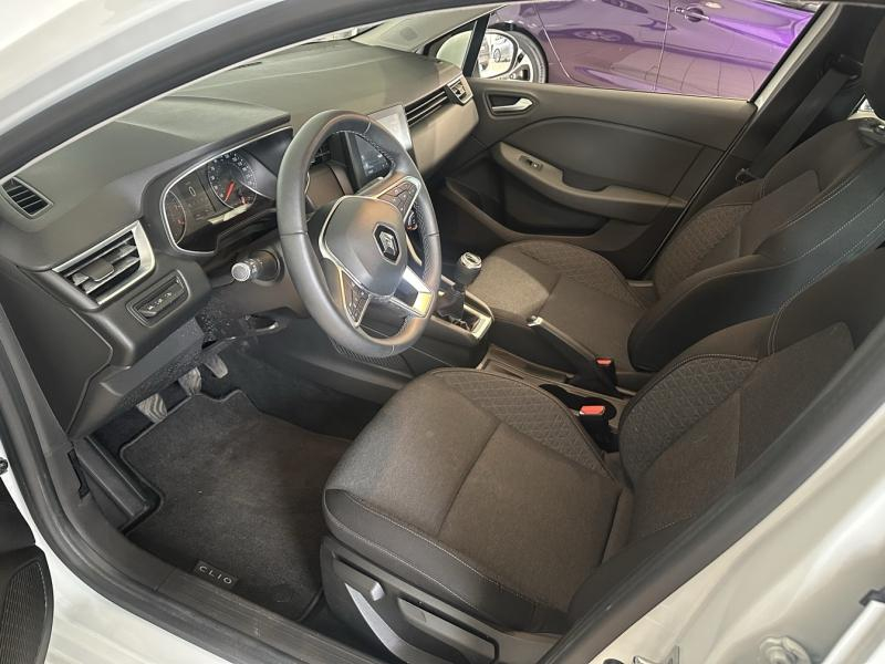 Photo 7 de l’annonce de RENAULT Clio d’occasion à vendre à CHENNEVIÈRES-SUR-MARNE