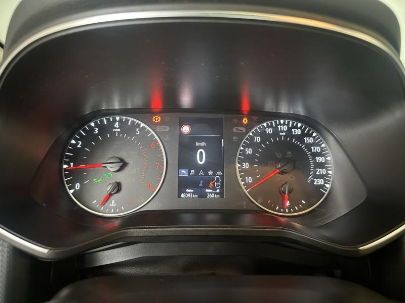 Photo 16 de l’annonce de RENAULT Clio d’occasion à vendre à CHENNEVIÈRES-SUR-MARNE