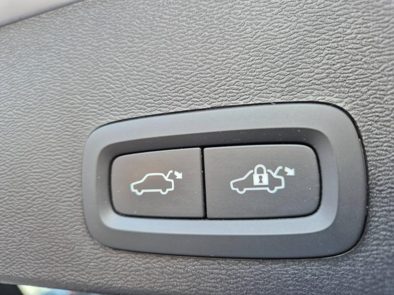 Photo 16 de l’annonce de VOLVO XC40 d’occasion à vendre à AVIGNON