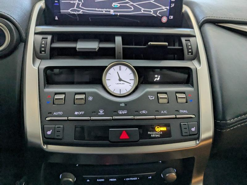 Photo 7 de l’annonce de LEXUS NX d’occasion à vendre à AUBIÈRE