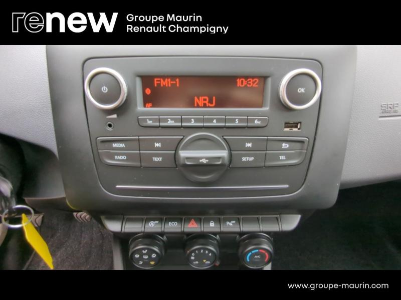 Photo 11 de l’annonce de DACIA Duster d’occasion à vendre à CHAMPIGNY-SUR-MARNE