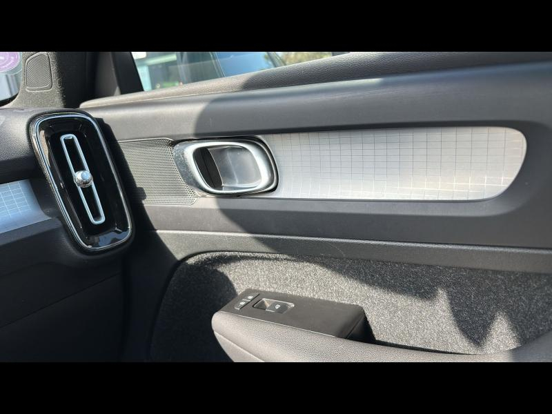 Photo 15 de l’annonce de VOLVO XC40 d’occasion à vendre à AIX-EN-PROVENCE