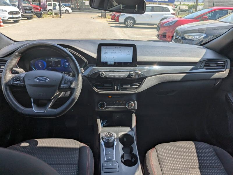 Photo 14 de l’annonce de FORD Kuga d’occasion à vendre à DRAGUIGNAN