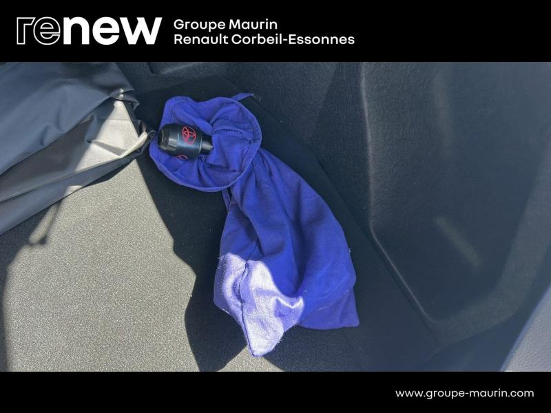 Photo 10 de l’annonce de TOYOTA C-HR d’occasion à vendre à CORBEIL-ESSONNES