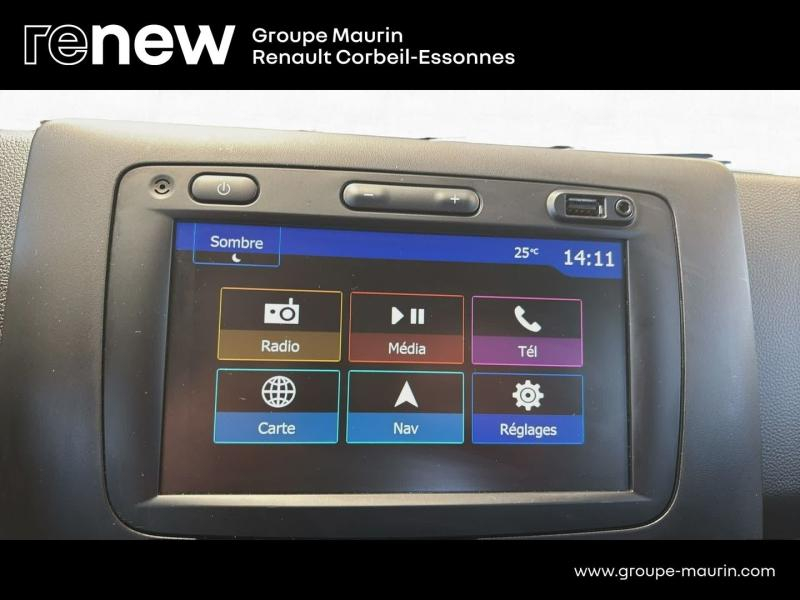 Photo 16 de l’annonce de DACIA Duster d’occasion à vendre à CORBEIL-ESSONNES