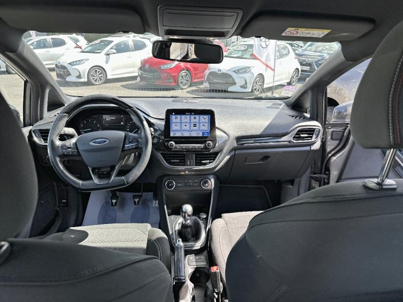 Photo 8 de l’annonce de FORD Fiesta d’occasion à vendre à AUBIÈRE