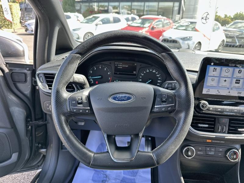 Photo 9 de l’annonce de FORD Fiesta d’occasion à vendre à AUBIÈRE