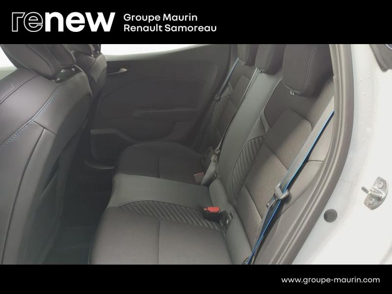 Photo 11 de l’annonce de RENAULT Clio d’occasion à vendre à SAMOREAU