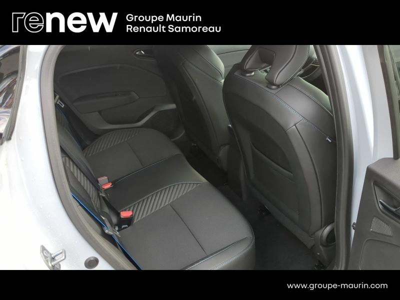 Photo 13 de l’annonce de RENAULT Clio d’occasion à vendre à SAMOREAU