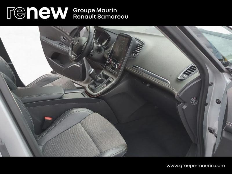 Photo 18 de l’annonce de RENAULT Scenic d’occasion à vendre à SAMOREAU