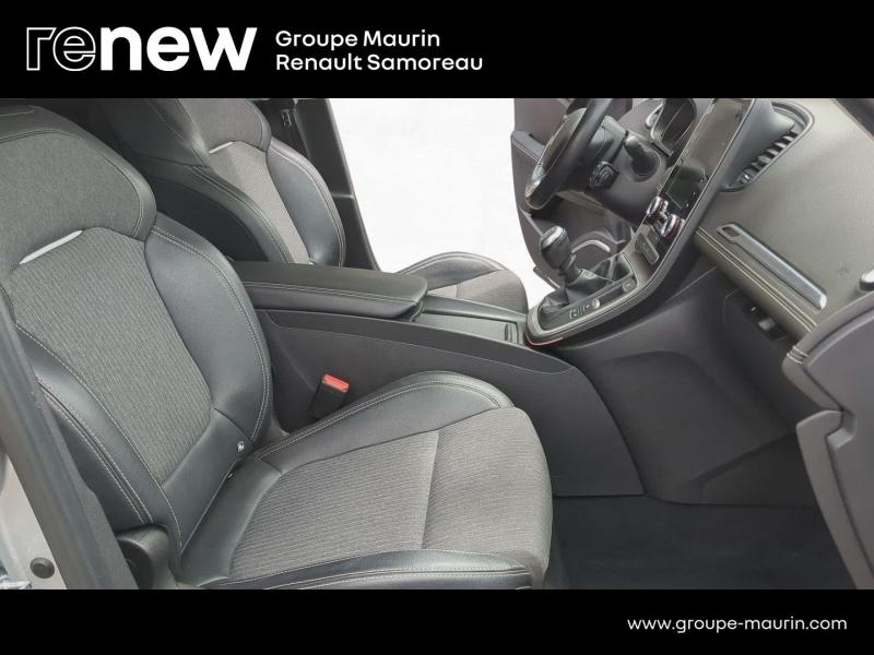 Photo 19 de l’annonce de RENAULT Scenic d’occasion à vendre à SAMOREAU