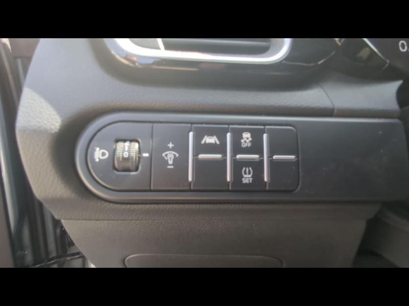 Photo 14 de l’annonce de KIA Ceed d’occasion à vendre à GAP