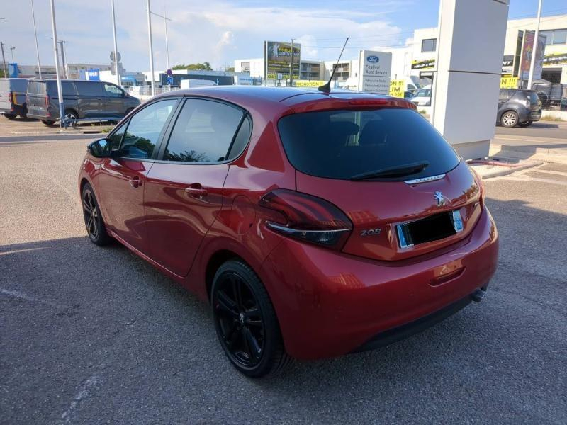 Photo 3 de l’annonce de PEUGEOT 208 d’occasion à vendre à ARLES
