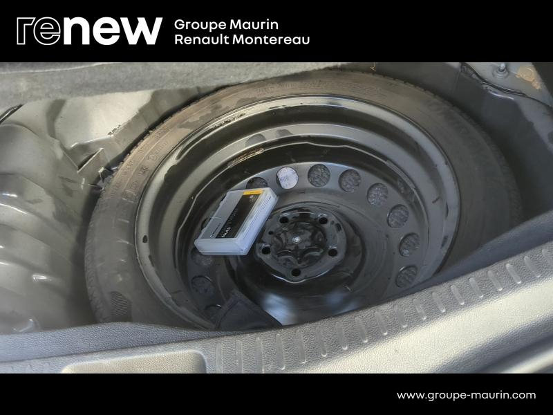 Photo 15 de l’annonce de RENAULT Scenic d’occasion à vendre à VARENNES SUR SEINE