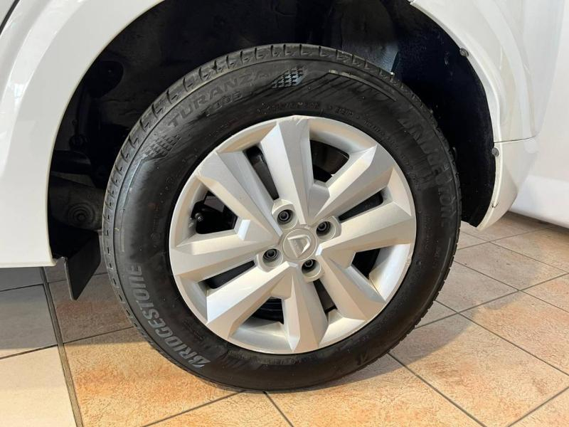 Photo 12 de l’annonce de DACIA Sandero d’occasion à vendre à CHENNEVIÈRES-SUR-MARNE