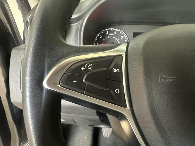 Photo 14 de l’annonce de DACIA Duster d’occasion à vendre à CHENNEVIÈRES-SUR-MARNE