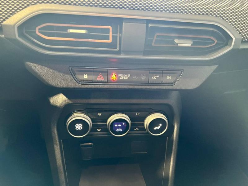Photo 10 de l’annonce de DACIA Sandero d’occasion à vendre à CHENNEVIÈRES-SUR-MARNE