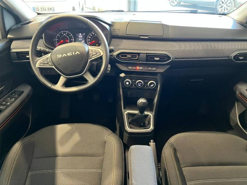 Photo 12 de l’annonce de DACIA Sandero d’occasion à vendre à CHENNEVIÈRES-SUR-MARNE