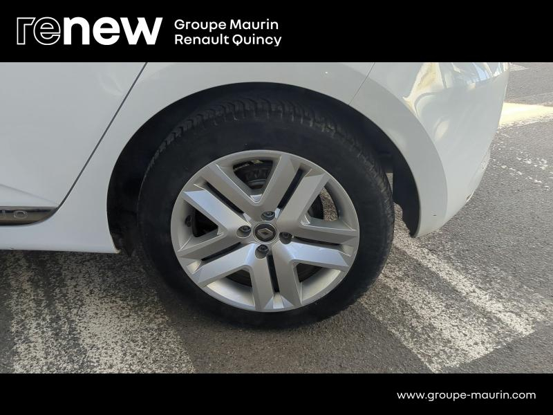 Photo 5 de l’annonce de RENAULT Clio d’occasion à vendre à QUINCY-SOUS-SÉNART