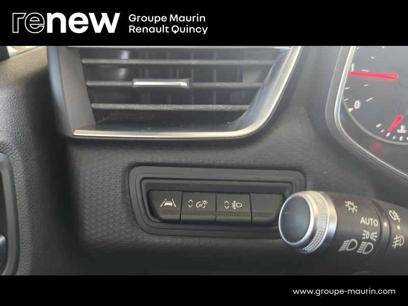 Photo 10 de l’annonce de RENAULT Clio d’occasion à vendre à QUINCY-SOUS-SÉNART